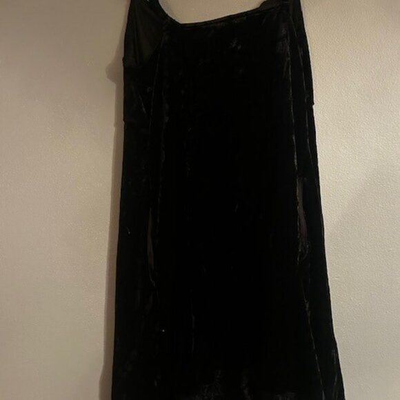 Hot Topic Black Velvet Slip Dress with Lace and Coffin Charm - Picture 4 of 6